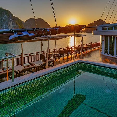 Heritage Line Ylang Cruise - Halong Bay & Lan Ha Bay Халонг Экстерьер фото