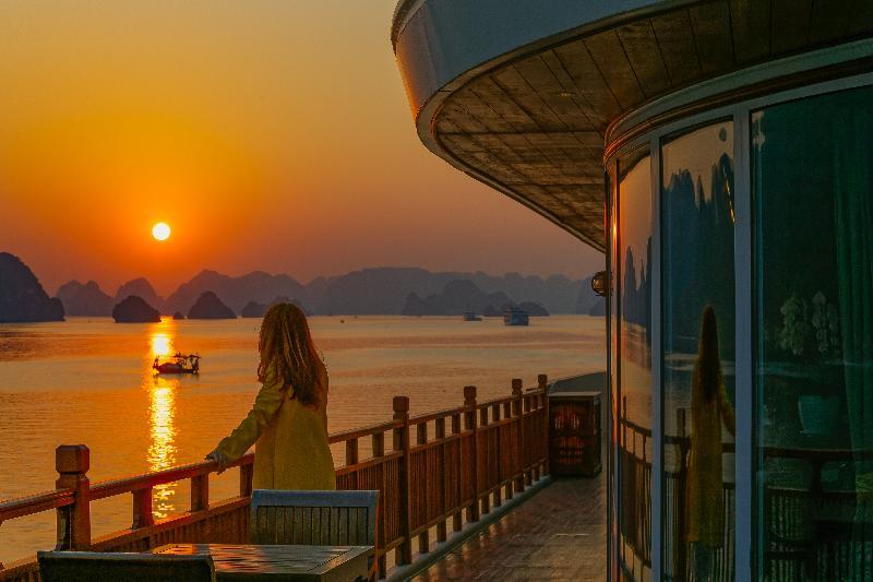 Heritage Line Ylang Cruise - Halong Bay & Lan Ha Bay Халонг Экстерьер фото